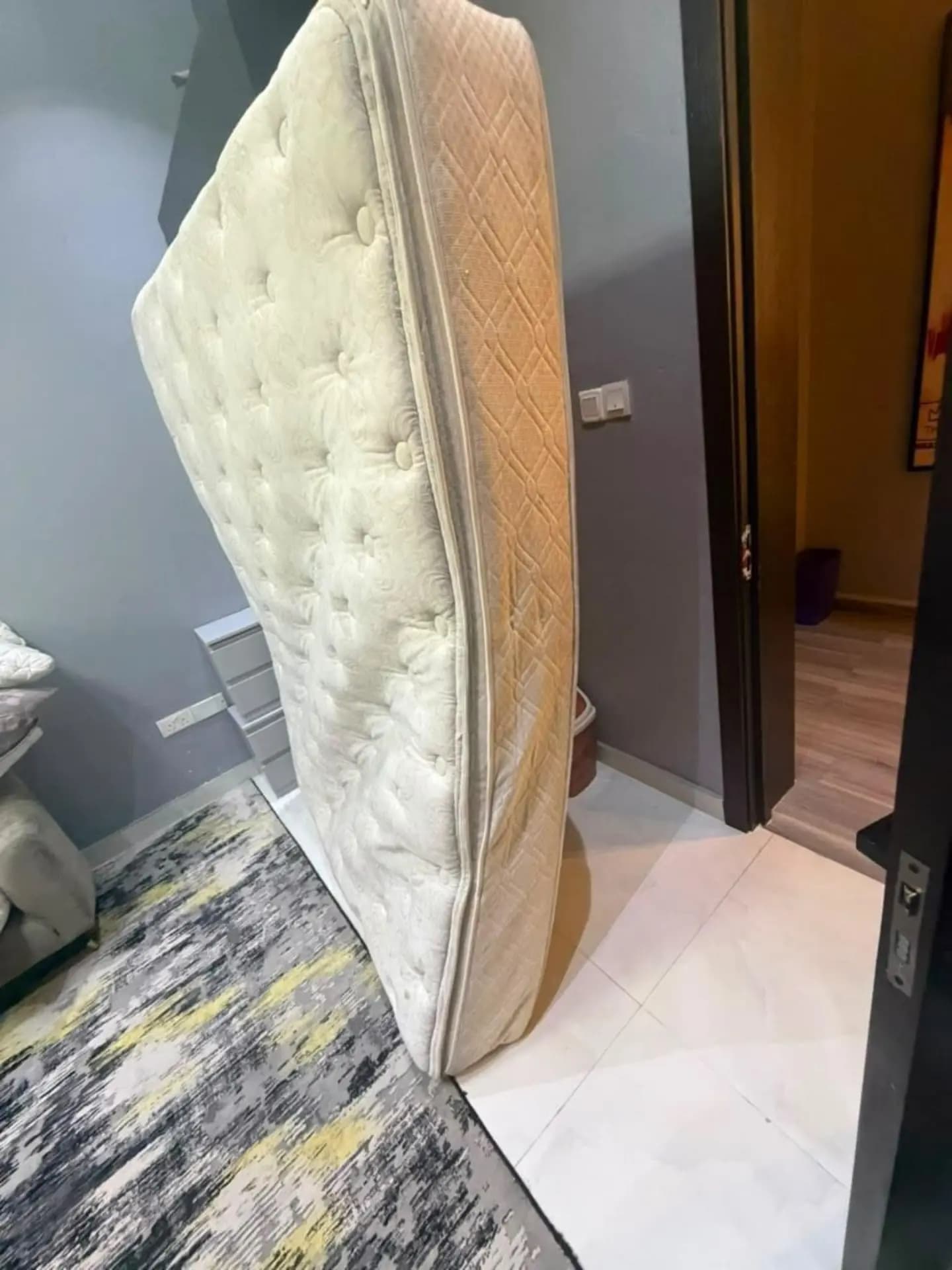 4BY6 FOREIGN MATTRESS