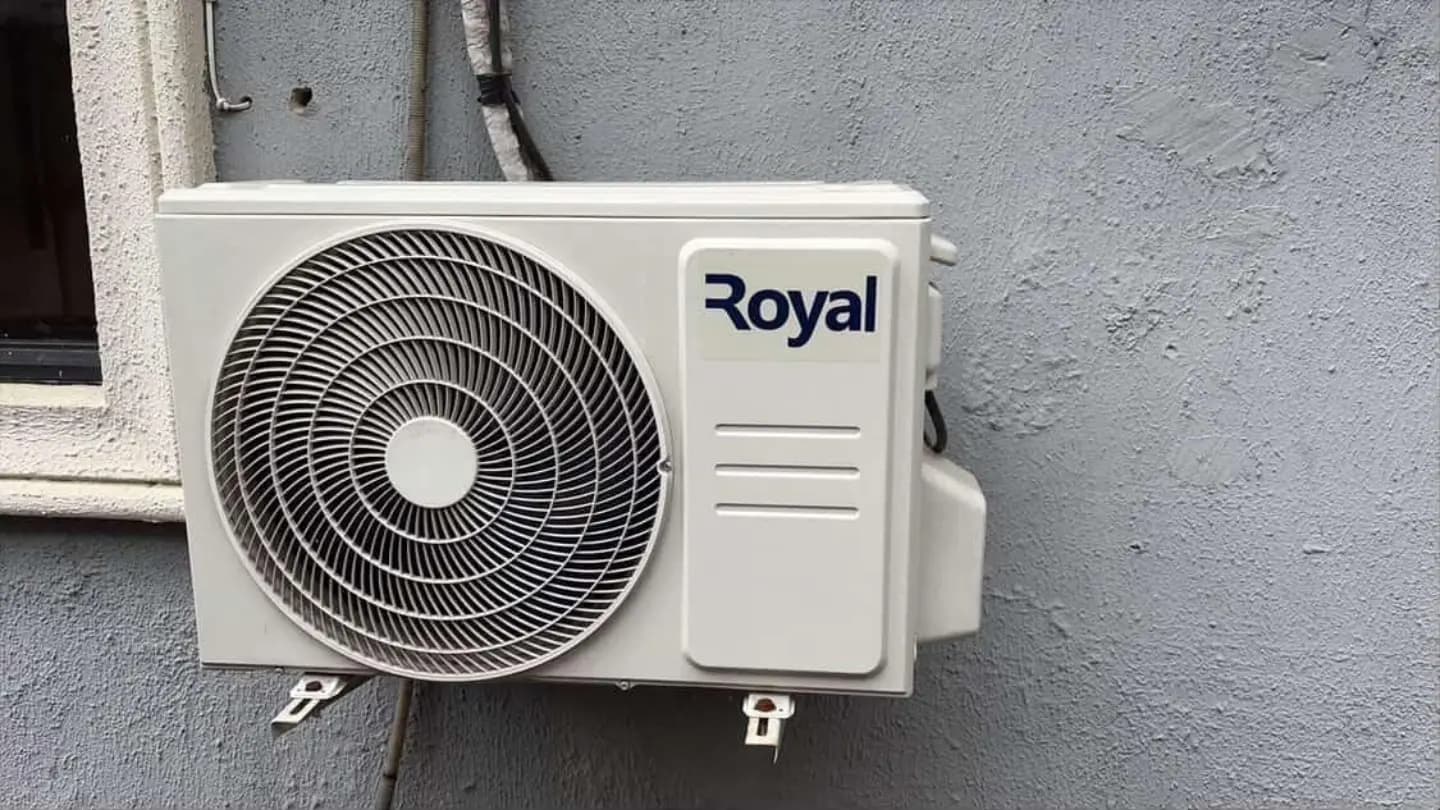Royal 1HP Inverter AC with Kits