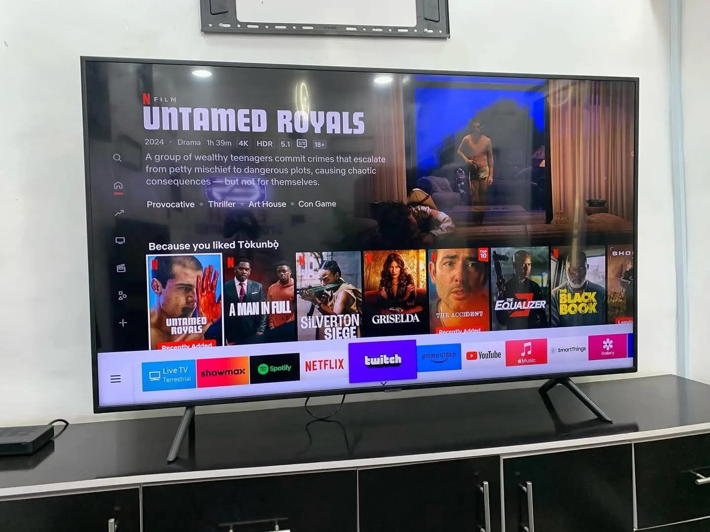 Samsung 50-Inch QLED Smart TV