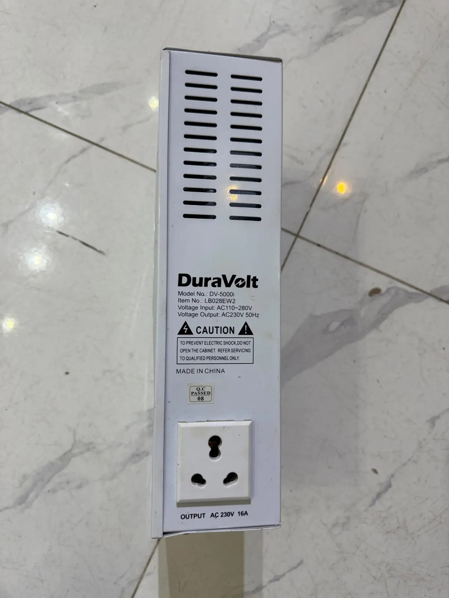 DURAVOLT 5000W WALL STABILIZER
