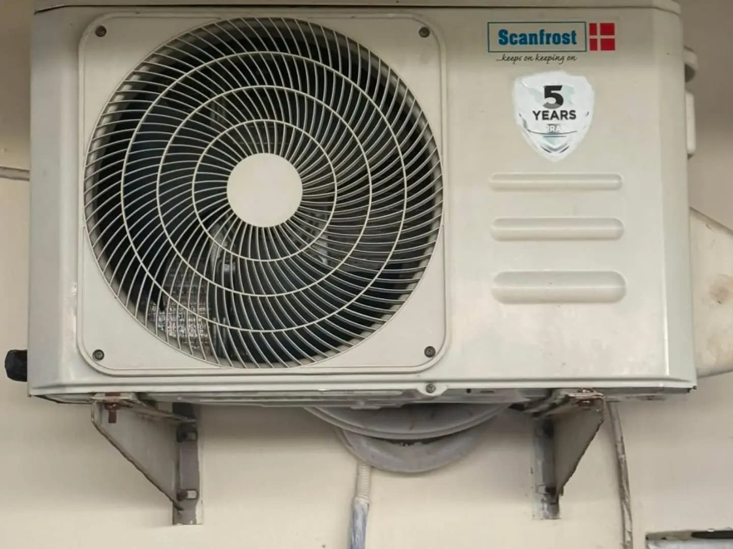 Used Scanfrost 1.5HP AC with Remote