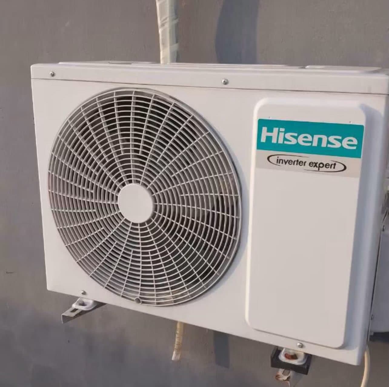 Hisense 1.5HP Inverter AC with Kits