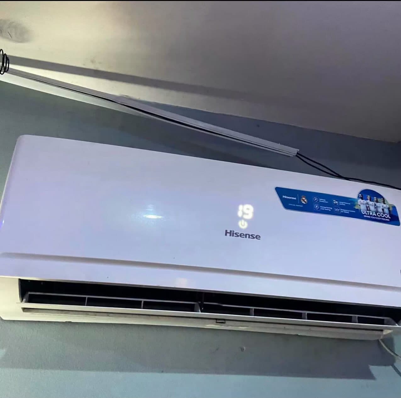 Hisense 1.5HP Inverter AC with Kits