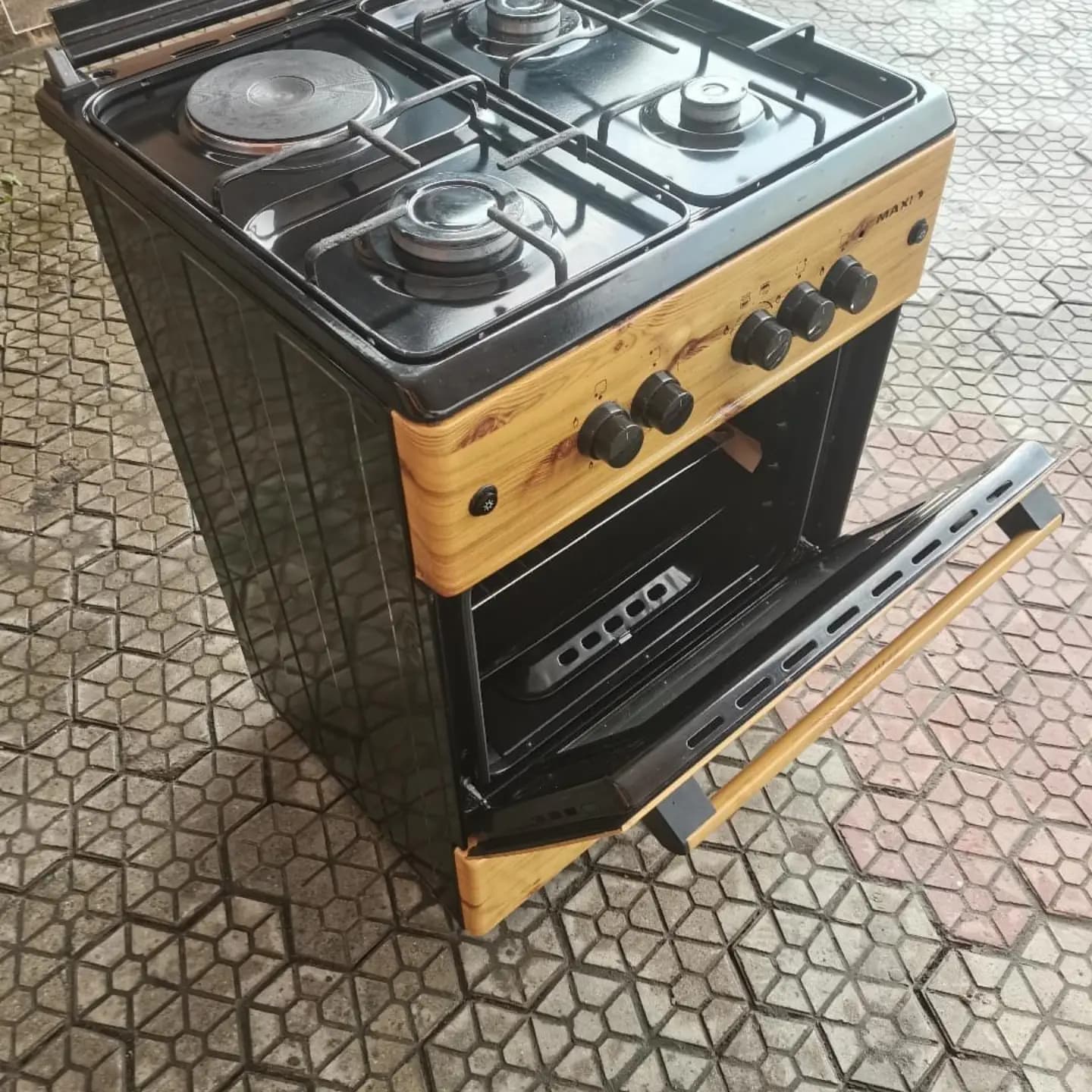 Maxi 4 Face Gas + Electric Cooker with Oven