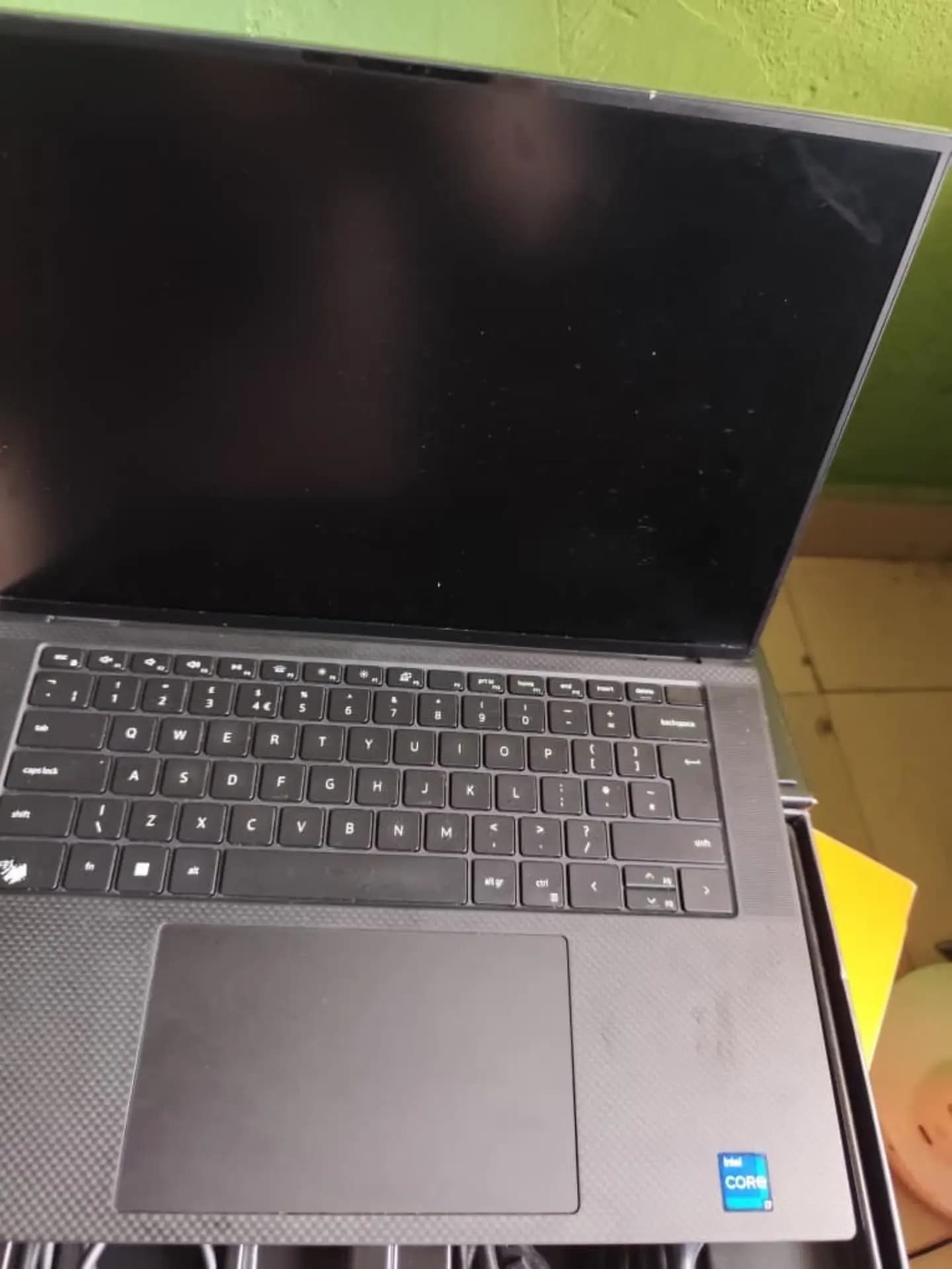 Precision 5560 Laptop
