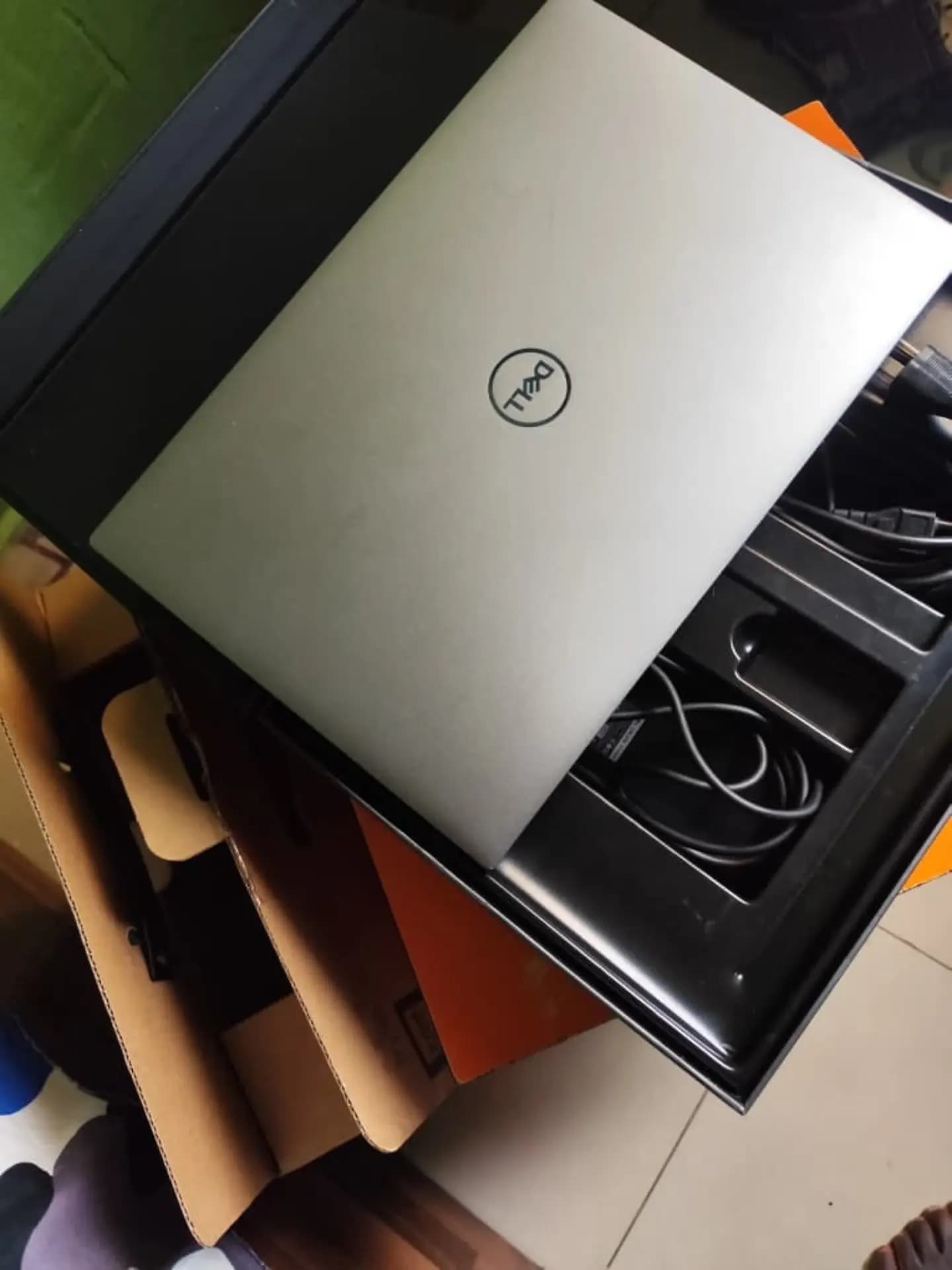 Precision 5560 Laptop