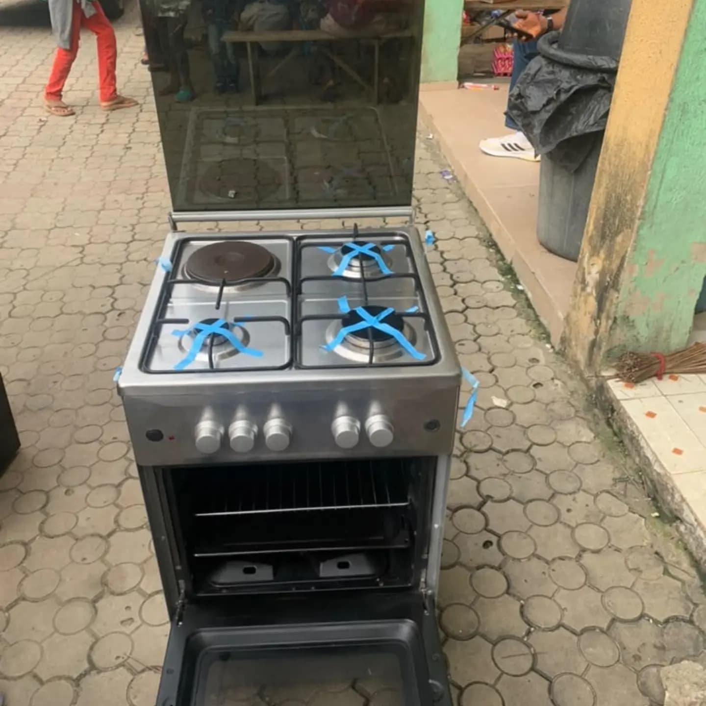 Neatly Used Cookers