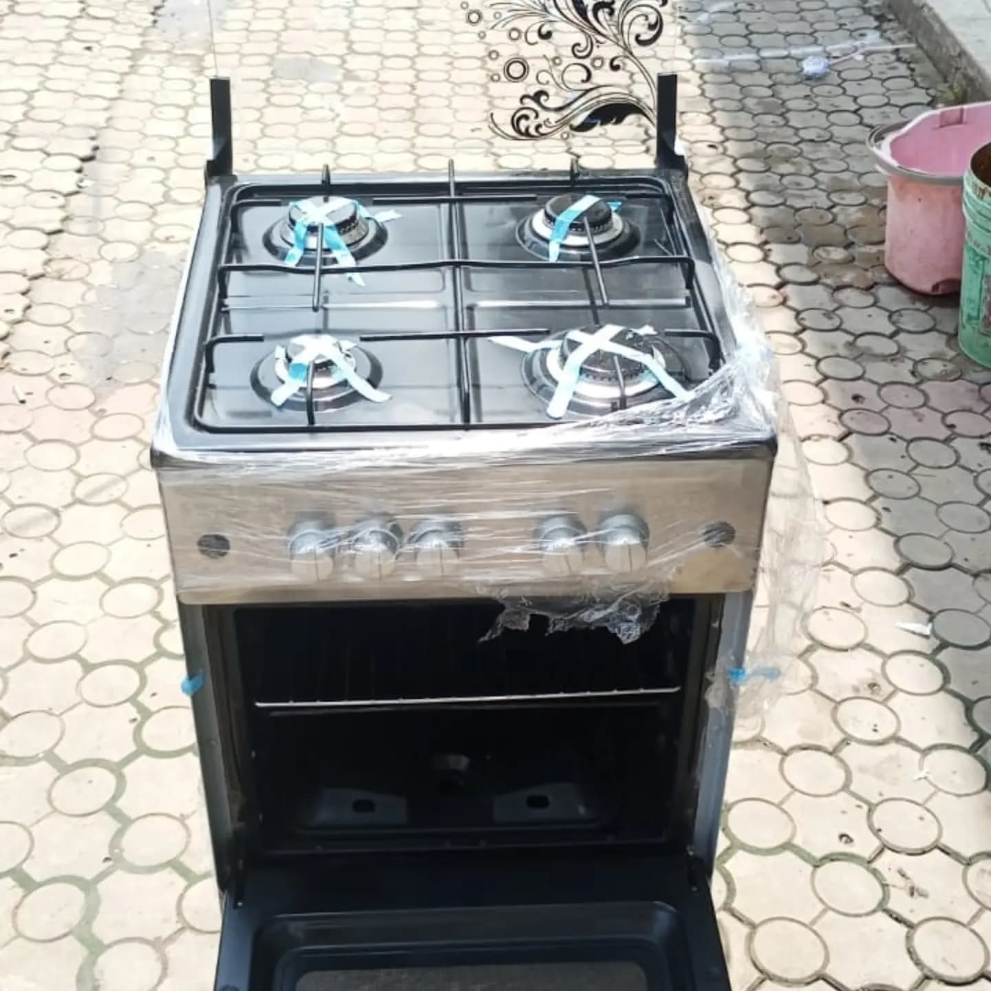 Neatly Used Cookers