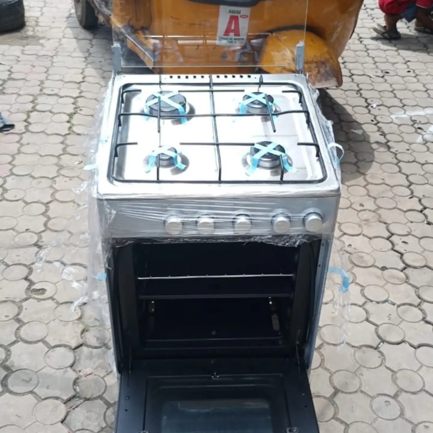 Neatly Used Cookers